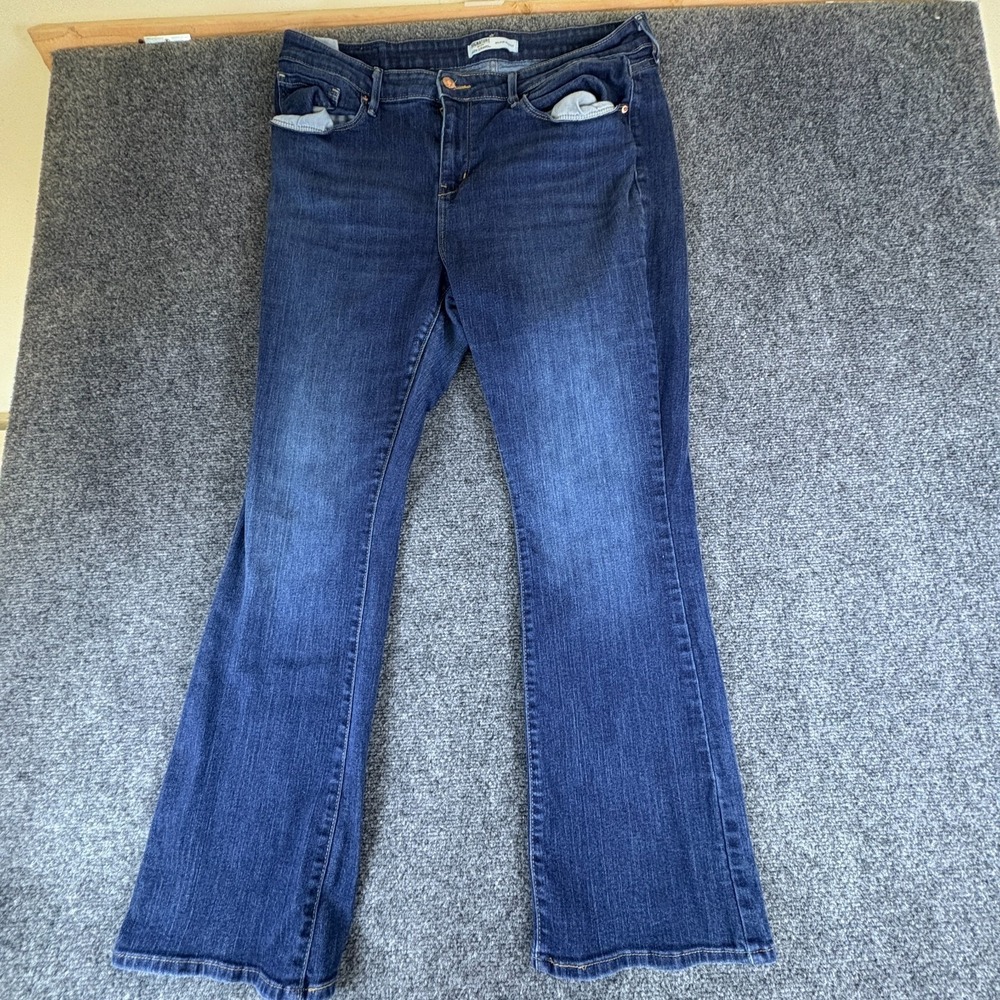 Levi Strauss Signature Gold Jeans Womens 18M 34x32 Blue Denim Bootcut Mid Rise